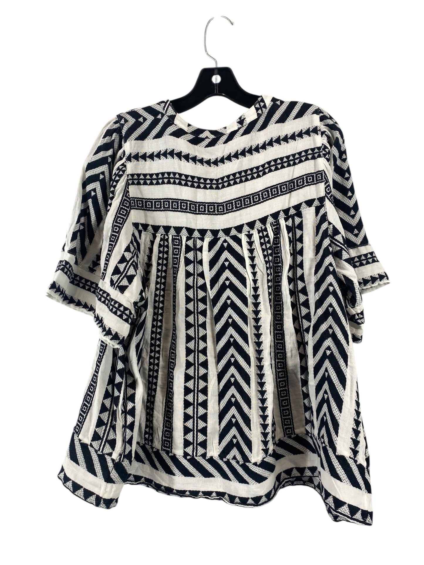 Top Short Sleeve By Old Navy In Black & White, Size: Xl