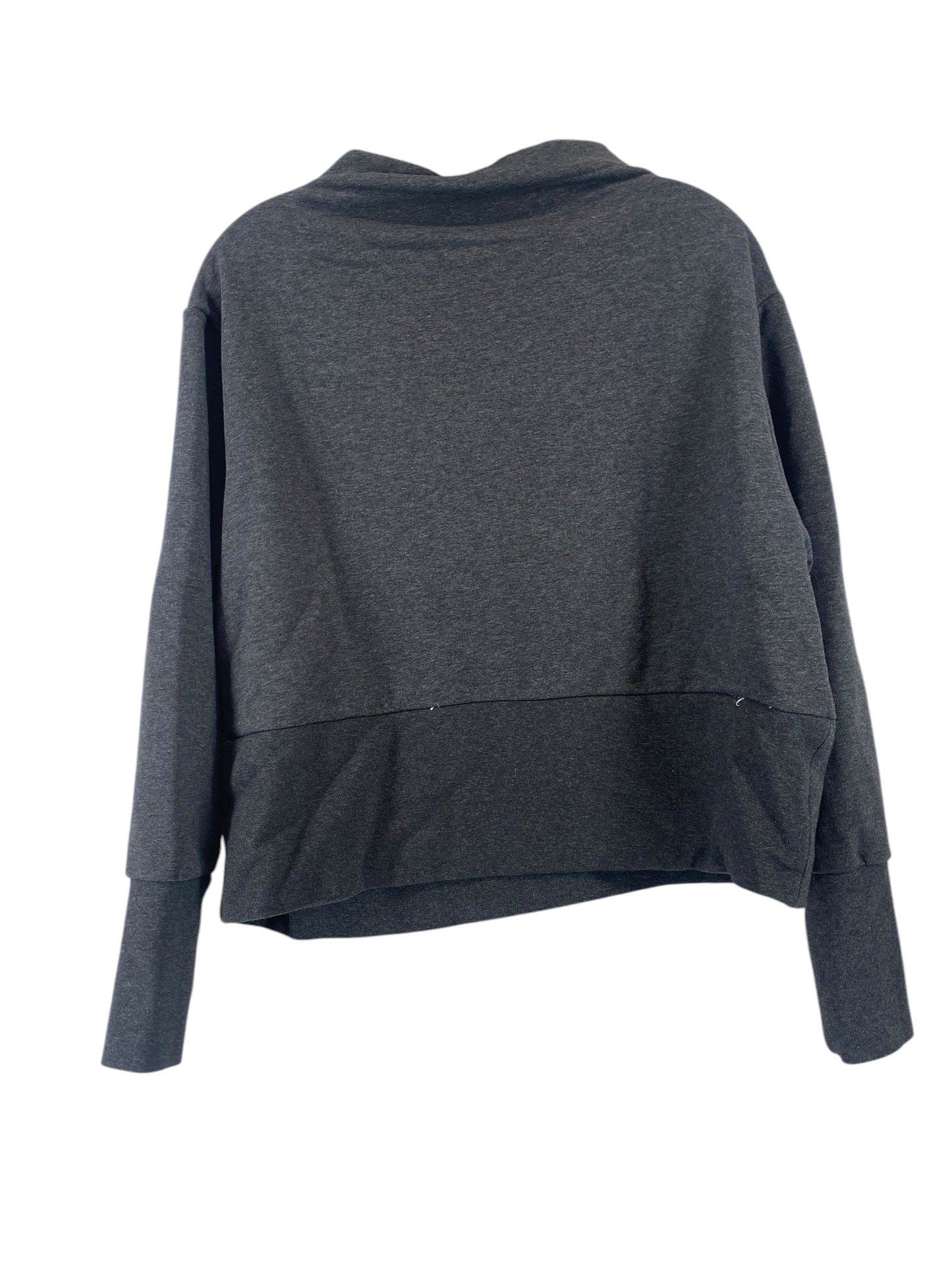 Athletic Top Long Sleeve Crewneck By Nike In Grey, Size: M