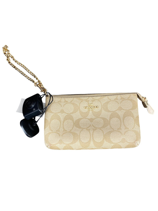 Wristlet Designer By Coach, Size: Medium