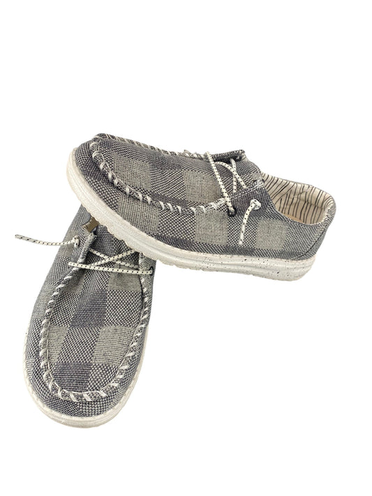 Shoes Flats By Hey Dude In Grey, Size: 7