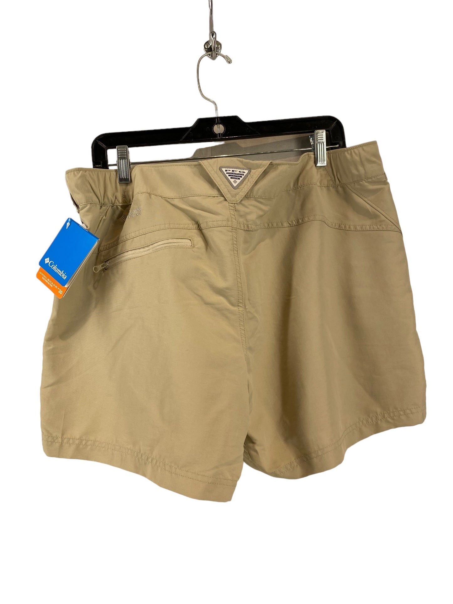 Tan Shorts Columbia, Size Xl