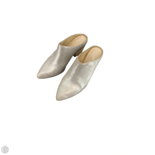 Shoes Heels Block By Seychelles In Silver, Size: 8