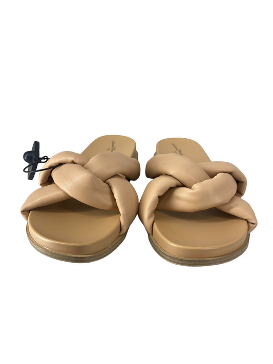Tan Sandals Flats Universal Thread, Size 8
