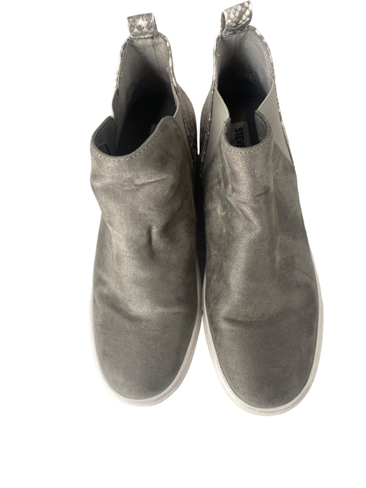 Grey Boots Ankle Flats Steve Madden, Size 7