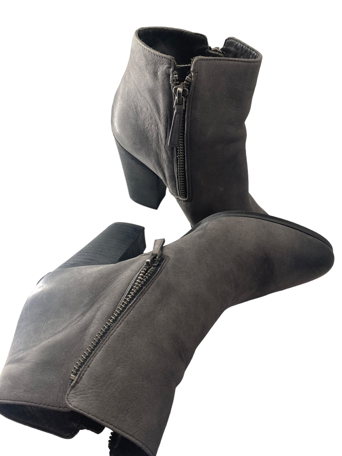 Boots Designer By Michael Kors In Grey, Size: 8