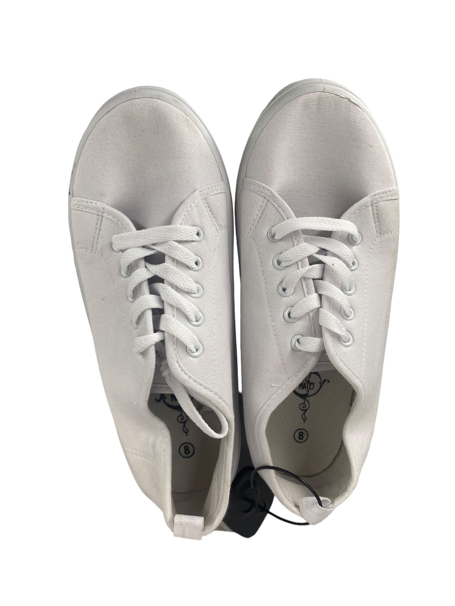 Shoes Sneakers By Clothes Mentor In White, Size: 8