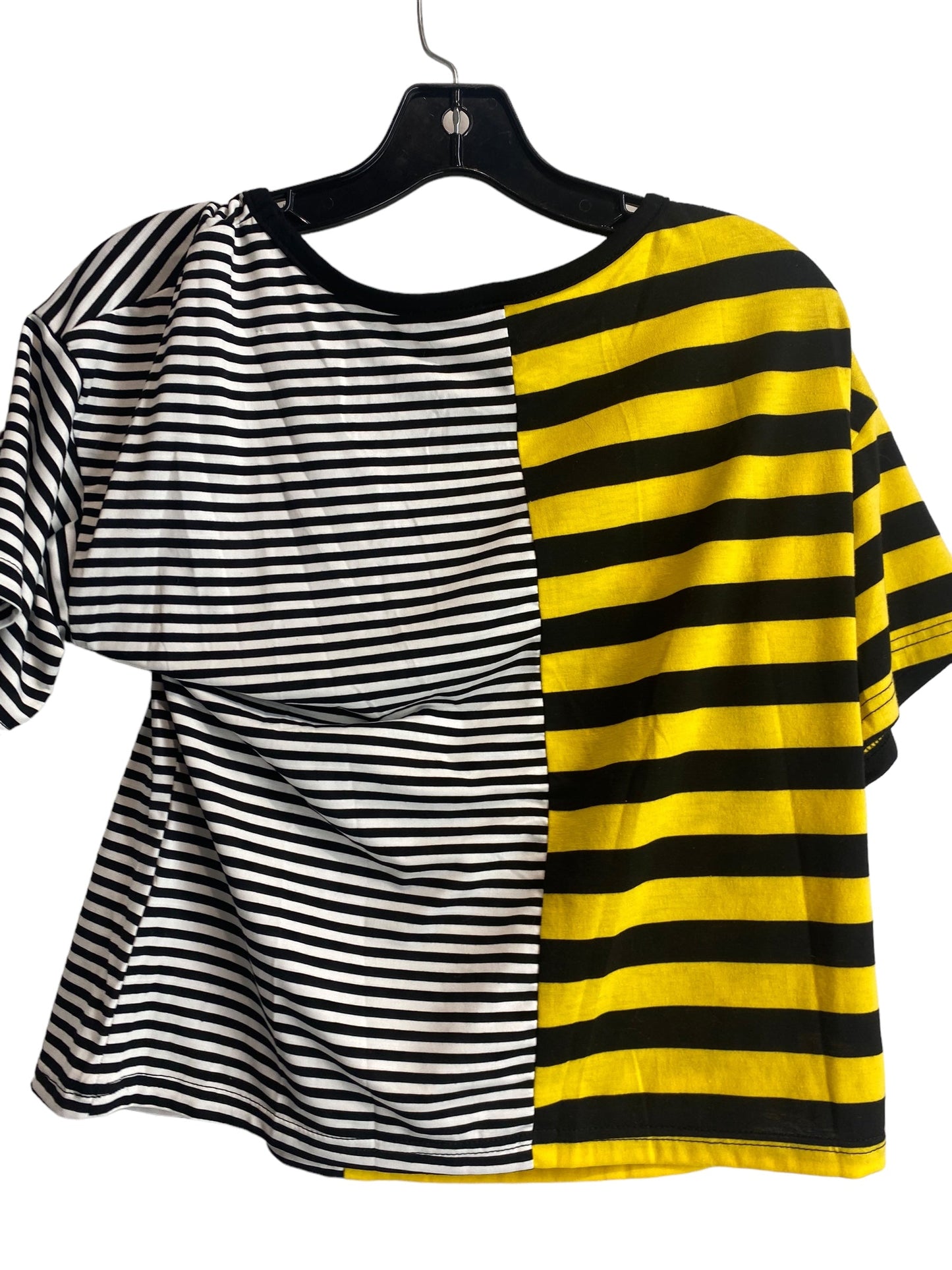 Top Short Sleeve By Shein In Black & Yellow, Size: M