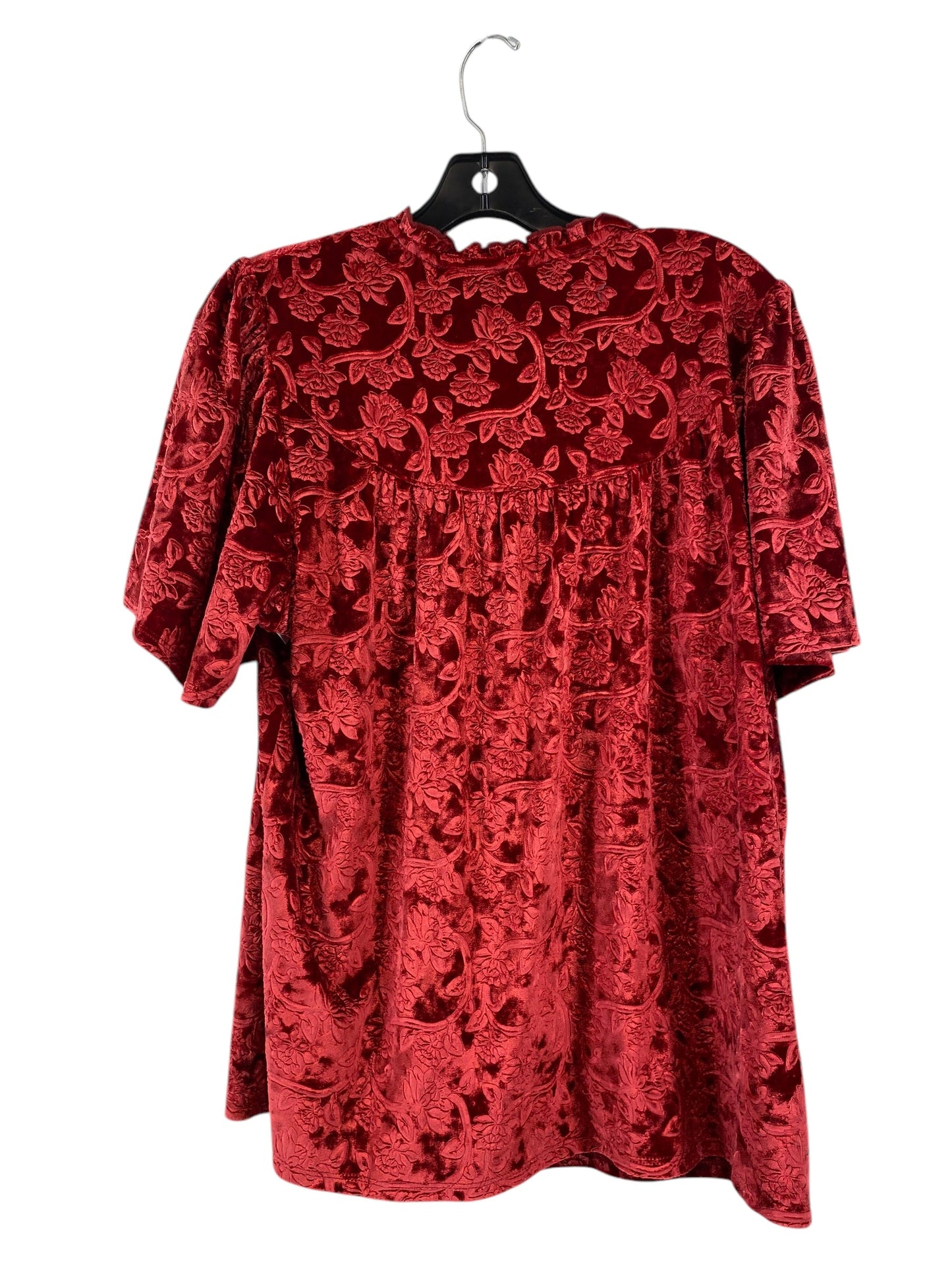 Top Short Sleeve By Clothes Mentor In Red, Size: S