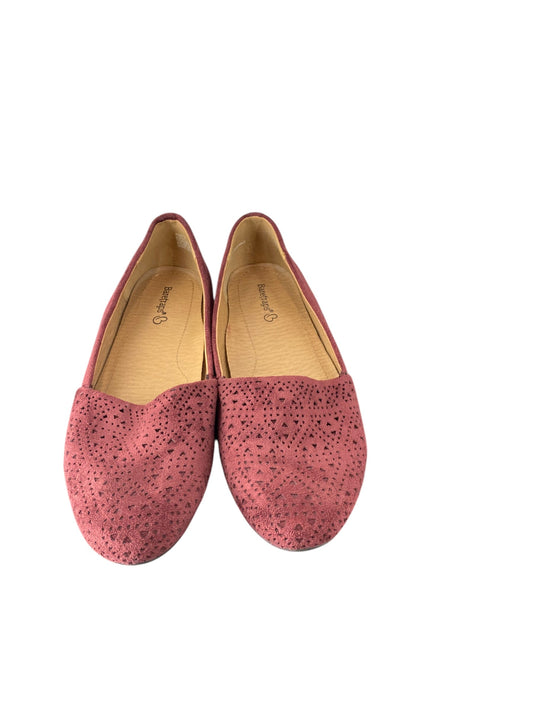 Shoes Flats By Bare Traps In Maroon, Size: 7.5