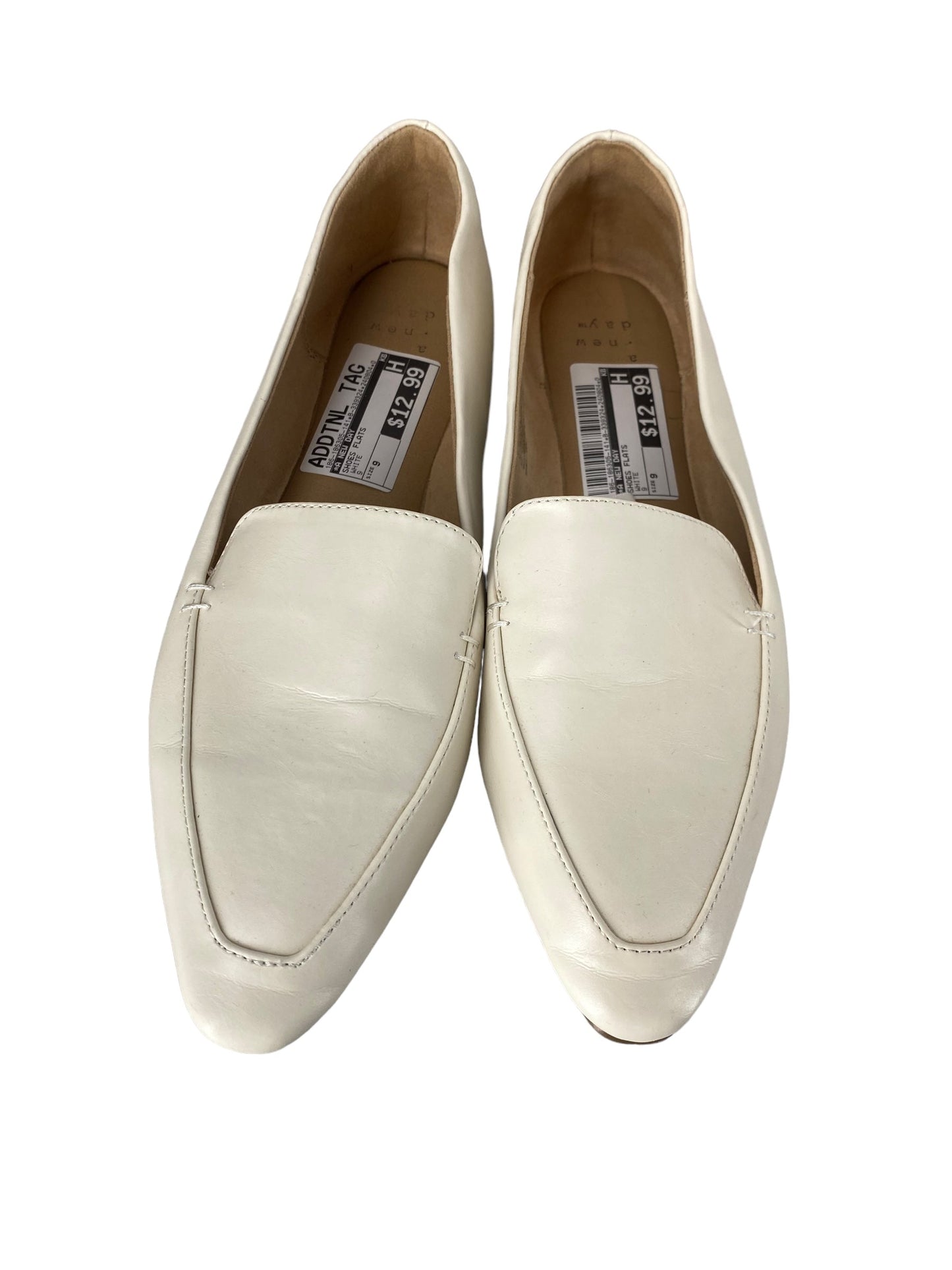 White Shoes Flats A New Day, Size 9