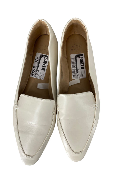 White Shoes Flats A New Day, Size 9