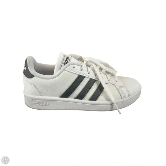 Shoes Sneakers By Adidas In White, Size: 6
