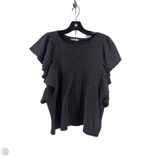 Top Short Sleeve By Entro In Grey, Size: M