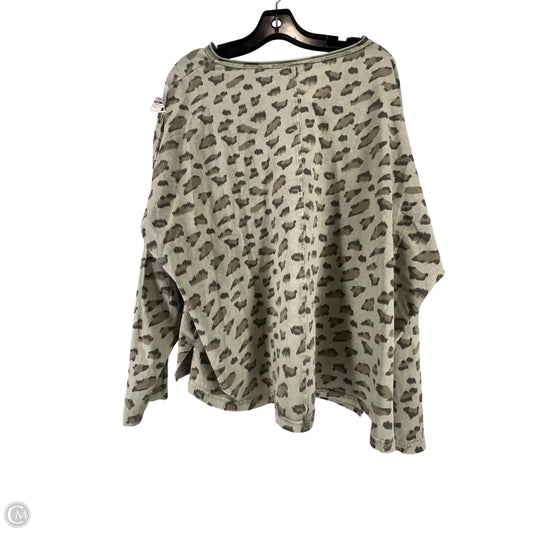 Top Long Sleeve By Clothes Mentor In Animal Print, Size: L