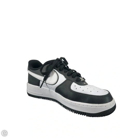 Shoes Sneakers By Nike In Black & White, Size: 6