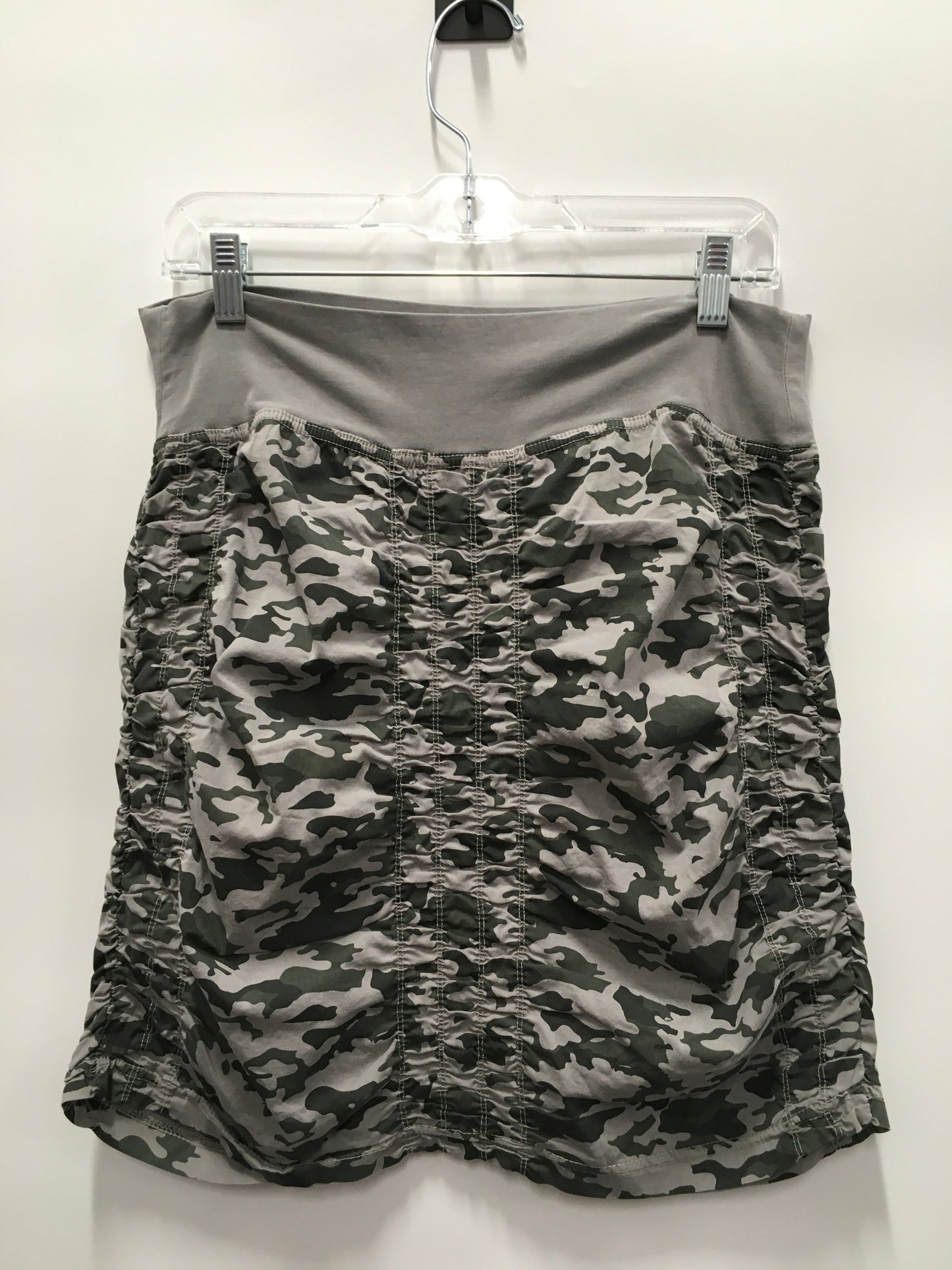 Camoflauge Skirt Mini & Short Clothes Mentor, Size S