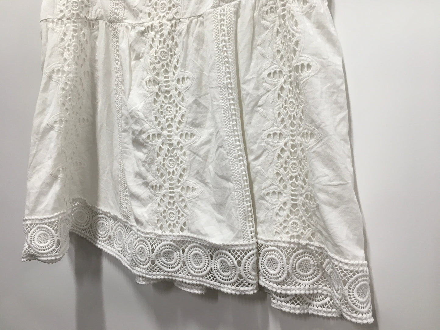 White Skirt Mini & Short White House Black Market, Size L