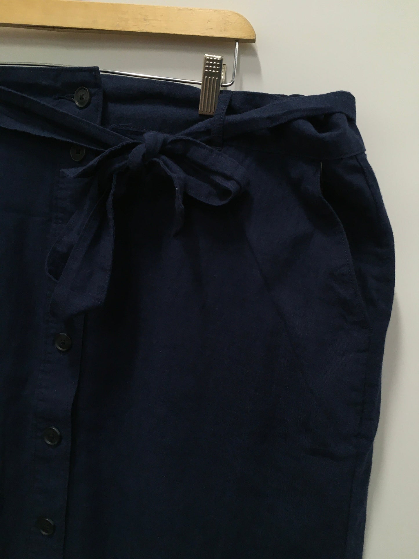 Navy Skirt Midi Liz Claiborne, Size 1x