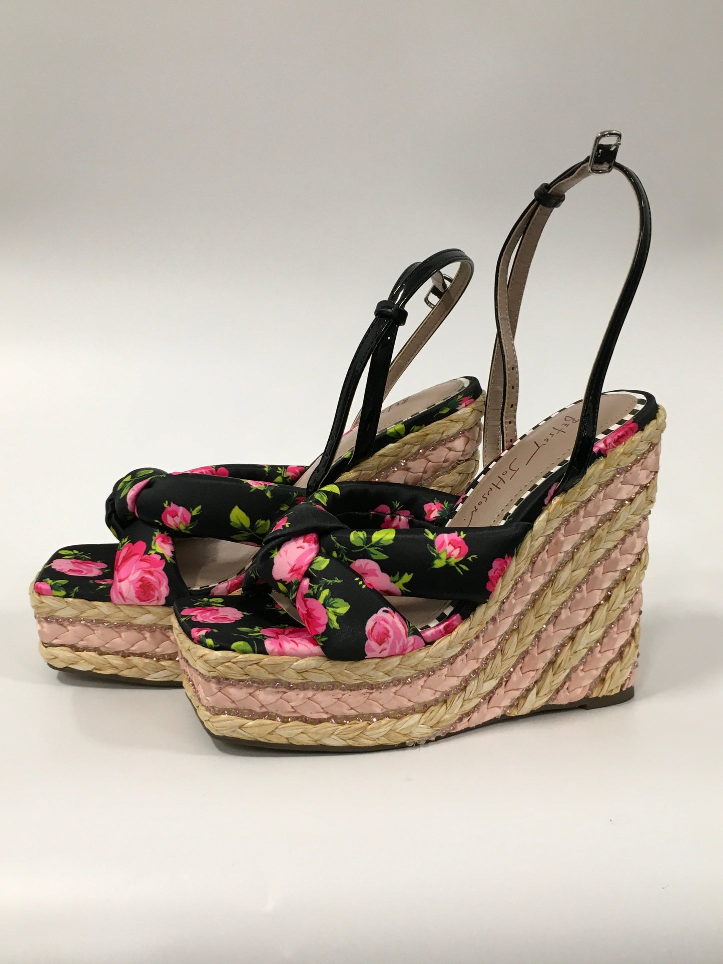 Floral Print Sandals Heels Wedge Betsey Johnson, Size 5.5