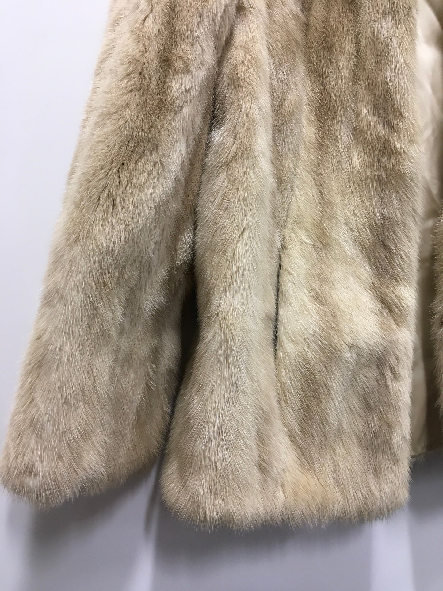 Coat Fur By N.L.KAPLAN  In Tan, Size: S