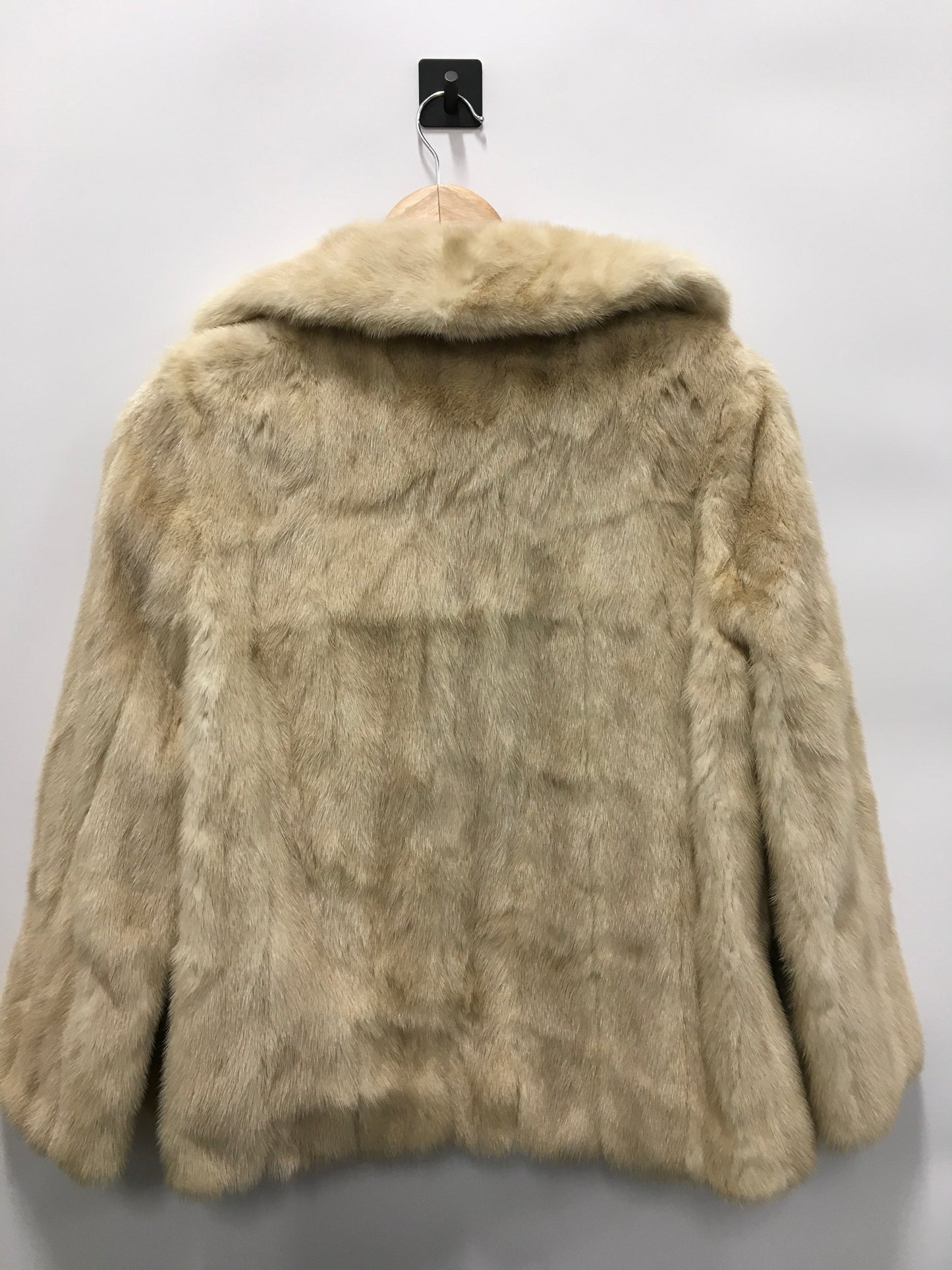 Coat Fur By N.L.KAPLAN  In Tan, Size: S