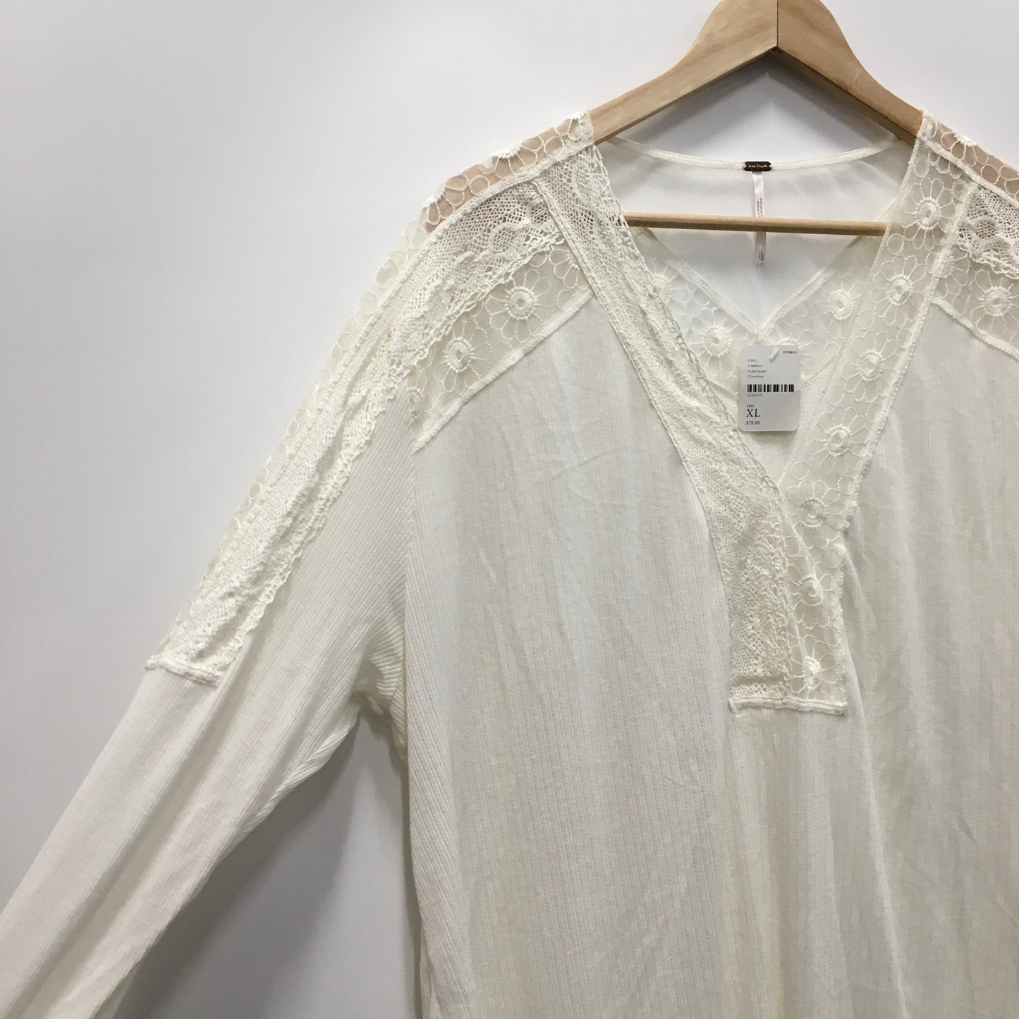 Top Long Sleeve By Free People In Cream, Size: Xl