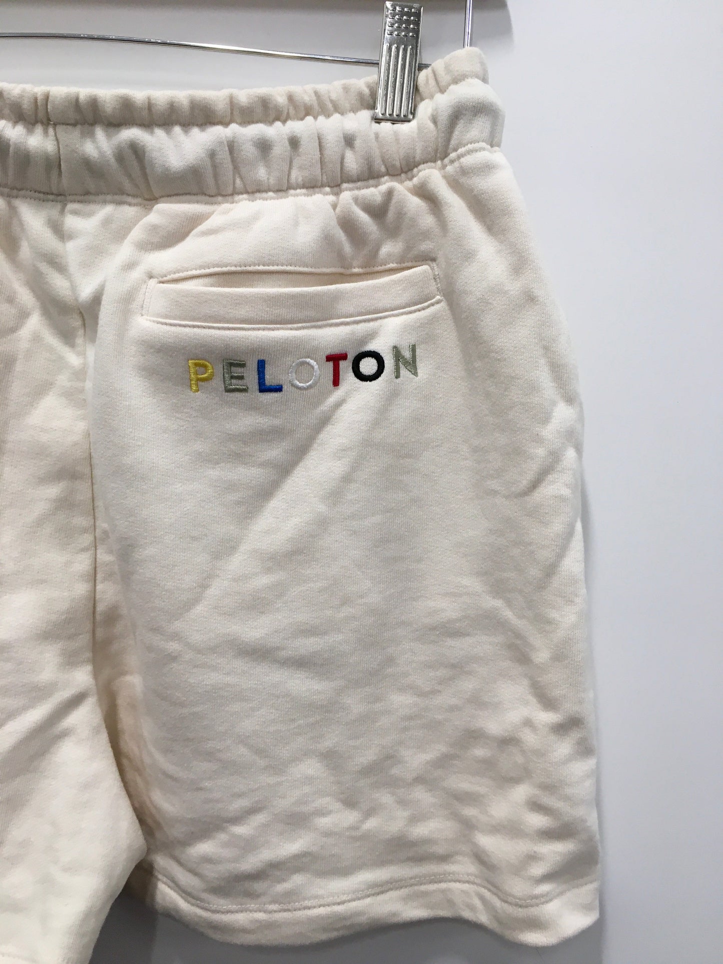 Athletic Shorts By Peloton  Size: M
