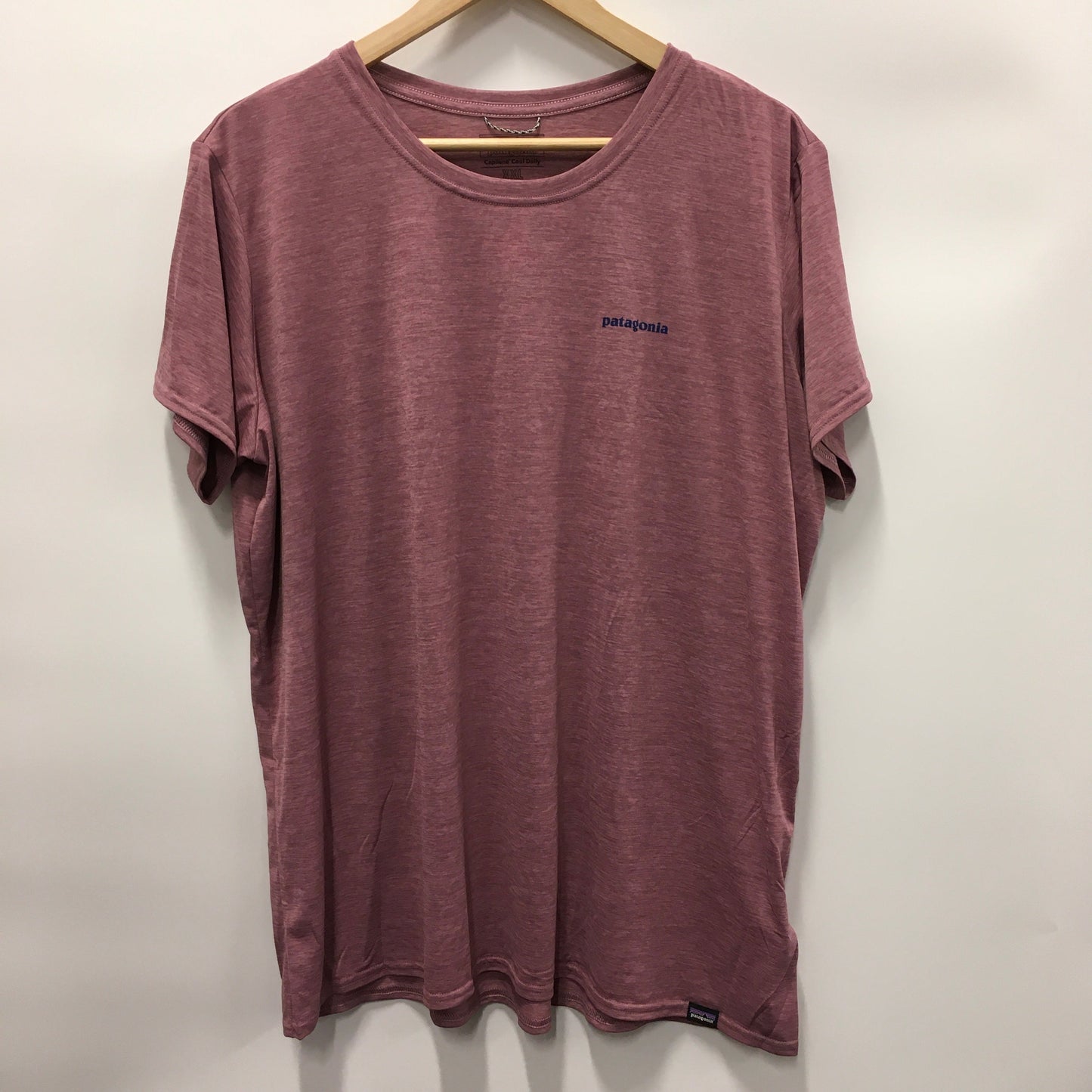 Top Short Sleeve By Patagonia  Size: Xxl