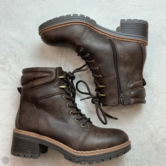 Boots Ankle Heels By Bare Traps In Brown, Size: 7