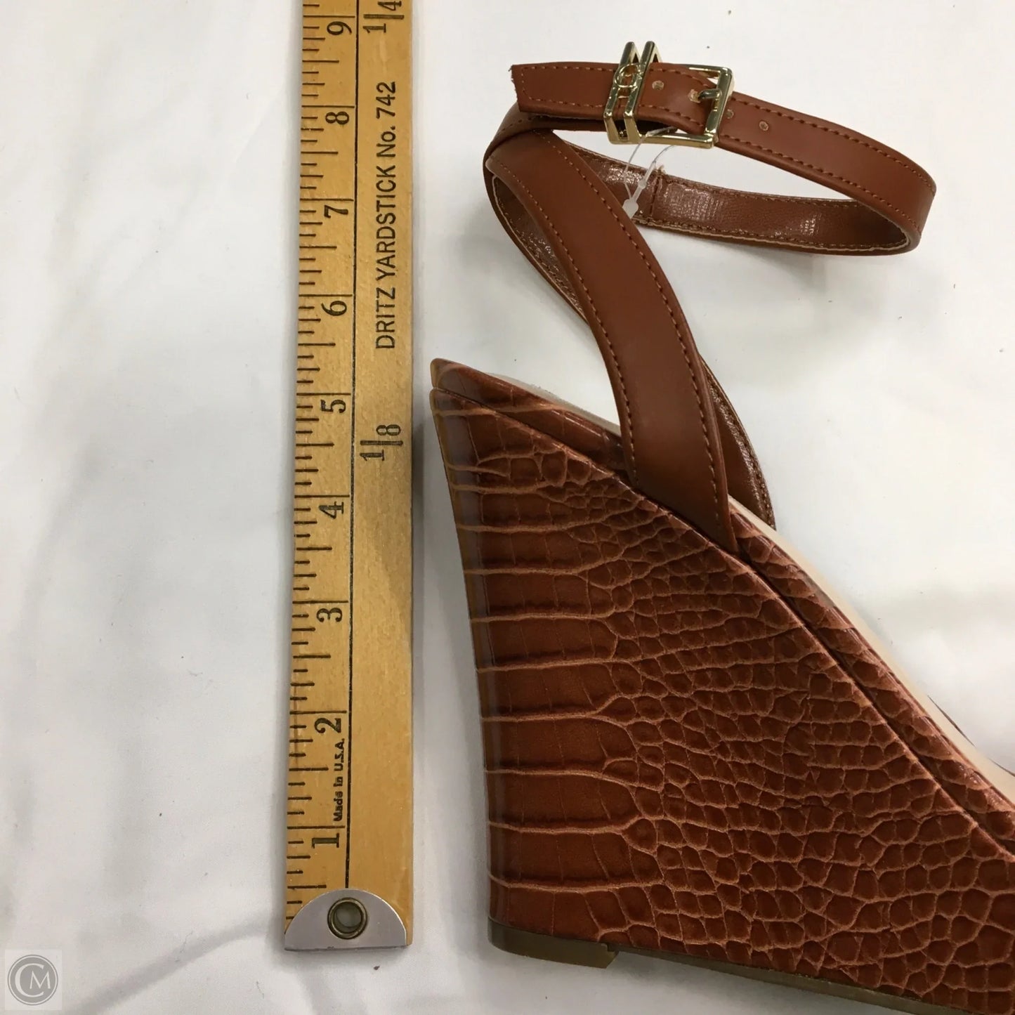 Shoes Heels Wedge By Guess In Tan, Size: 9