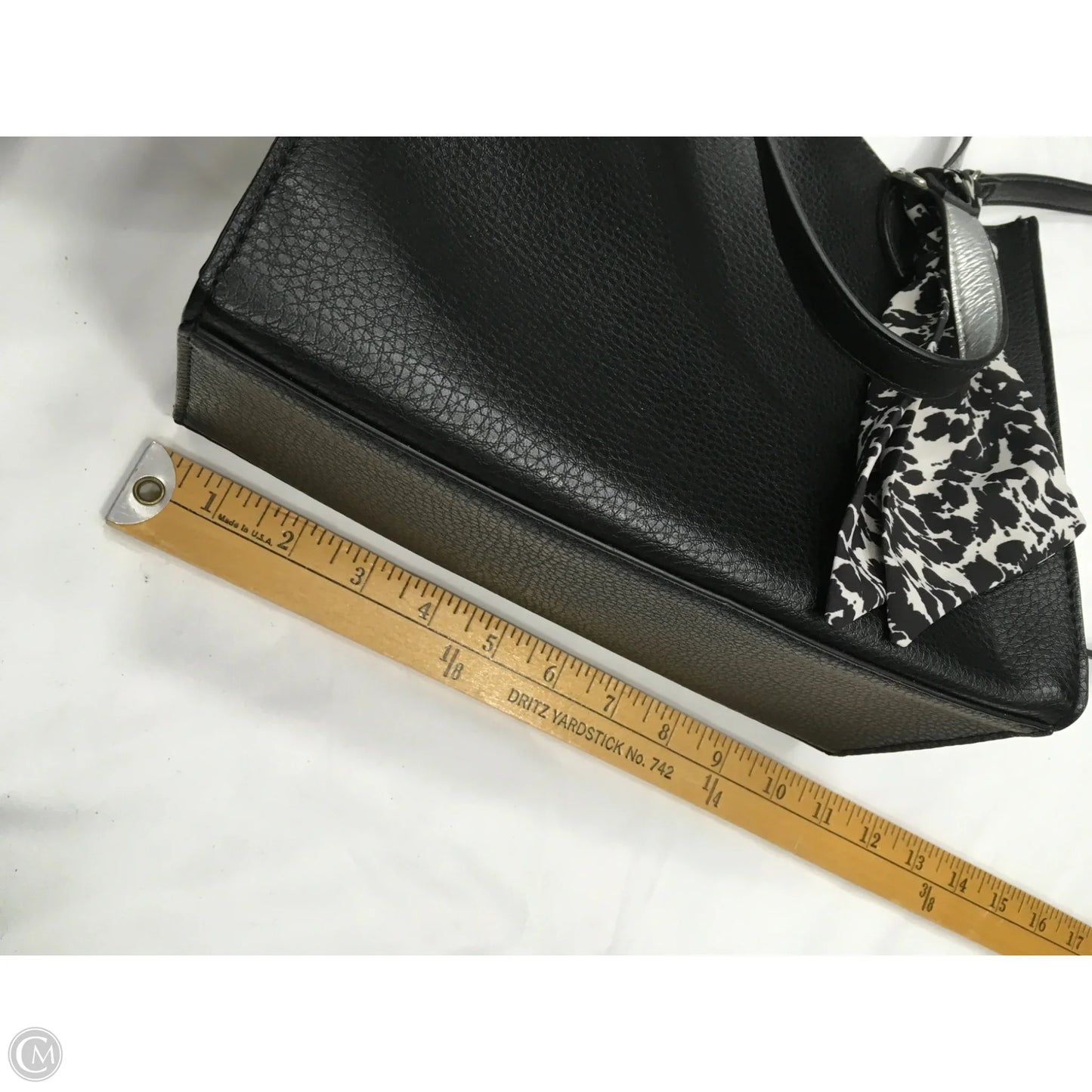 Wristlet By Anne Klein, Size: Medium