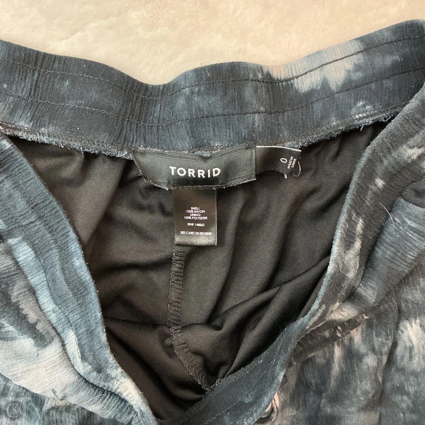 Shorts By Torrid In Tie Dye Print, Size: M