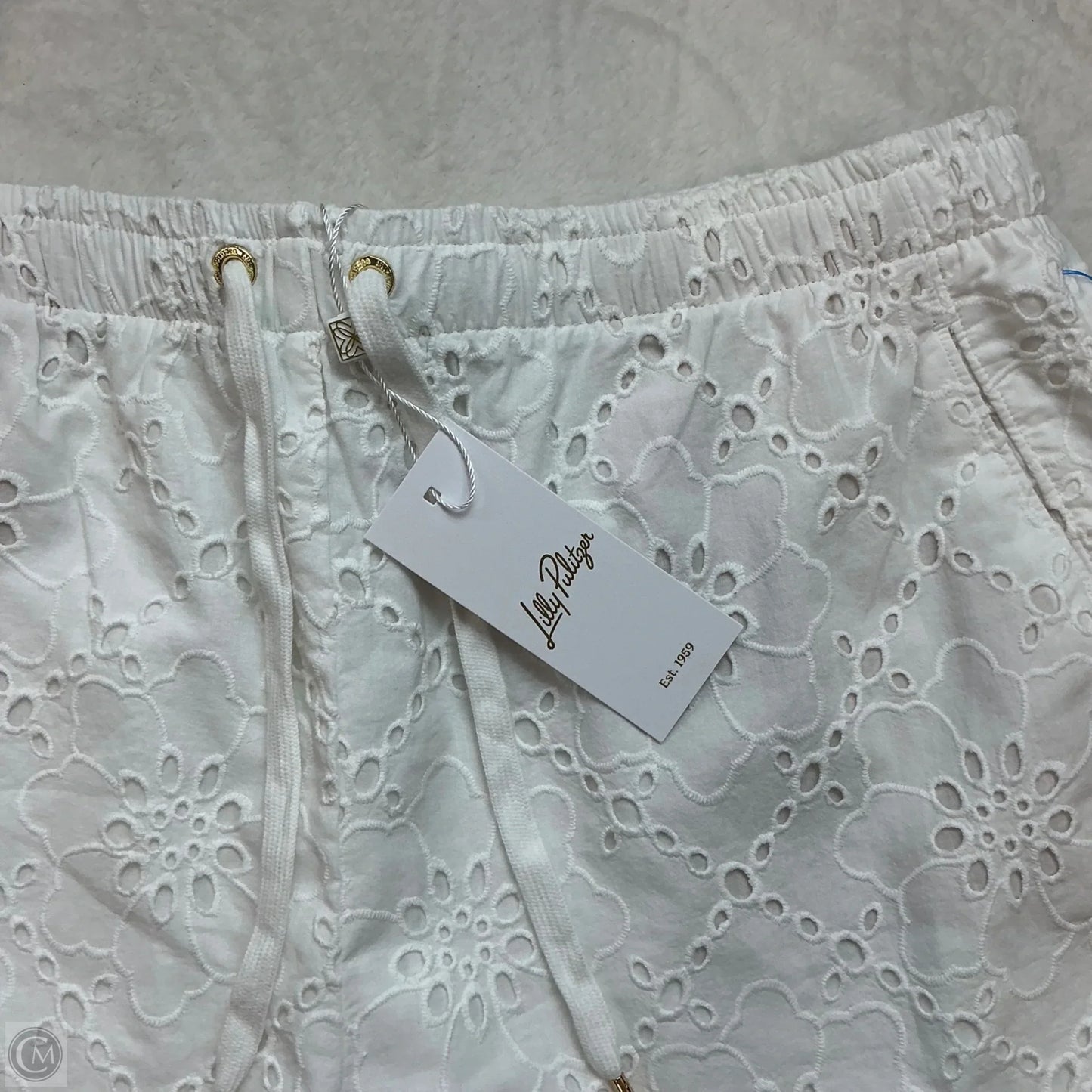 Shorts Designer By Lilly Pulitzer In White, Size: M
