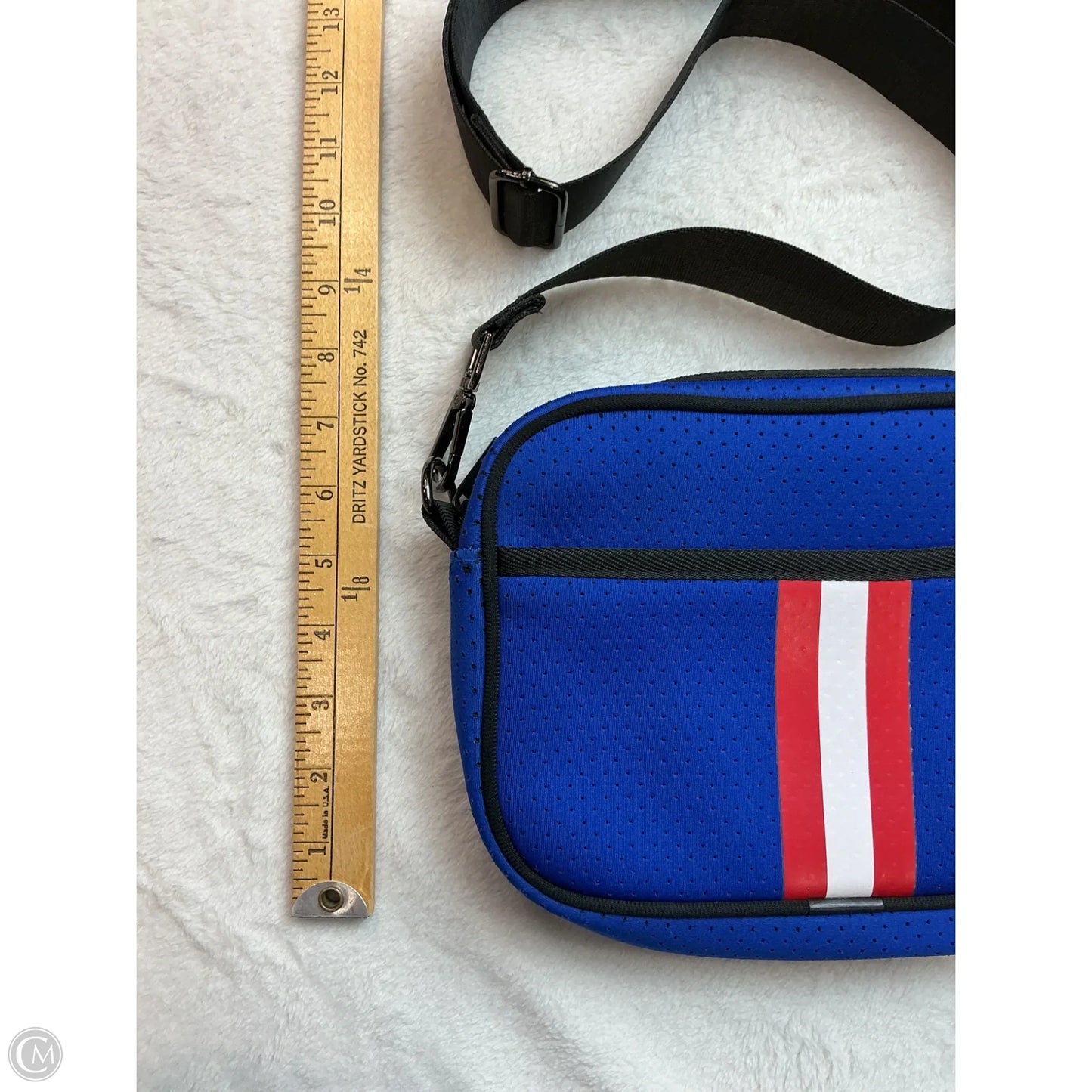 Crossbody By Haute Shore, Size: Small