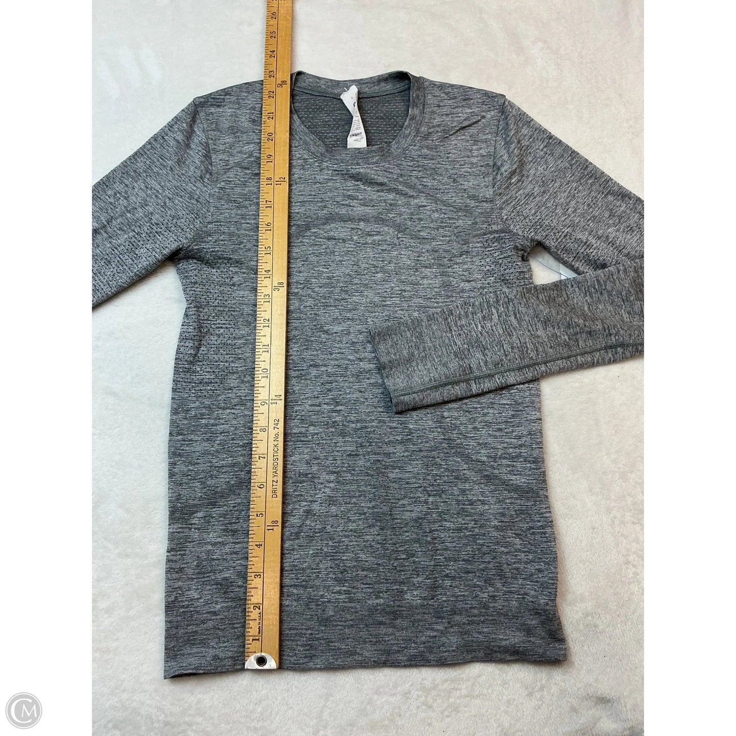 Athletic Top Long Sleeve Crewneck By Lululemon In Grey, Size: 0