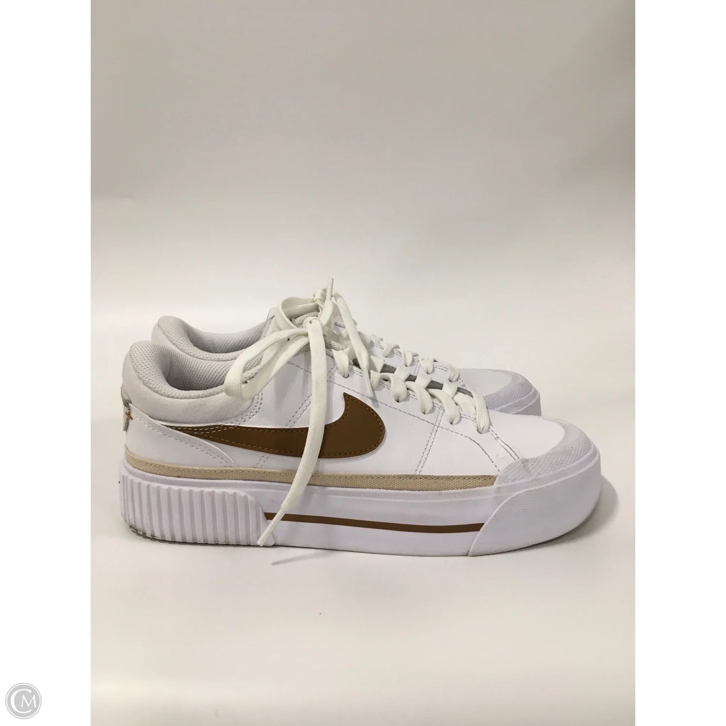 Shoes Sneakers By Nike In White, Size: 7.5