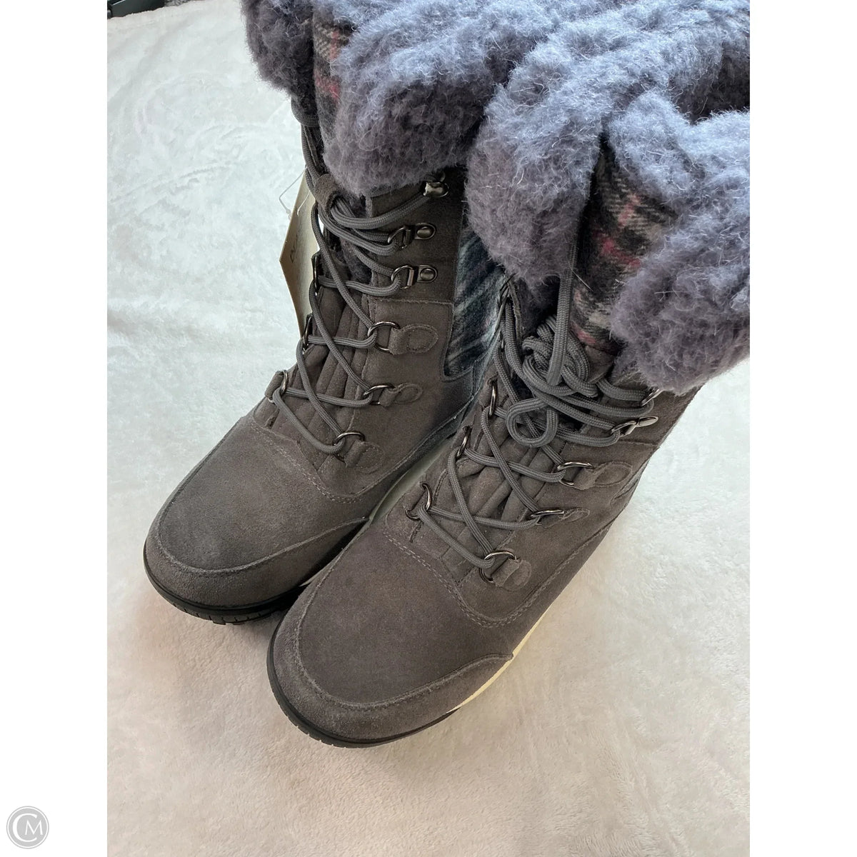 Boots Snow By Bearpaw In Grey, Size: 8