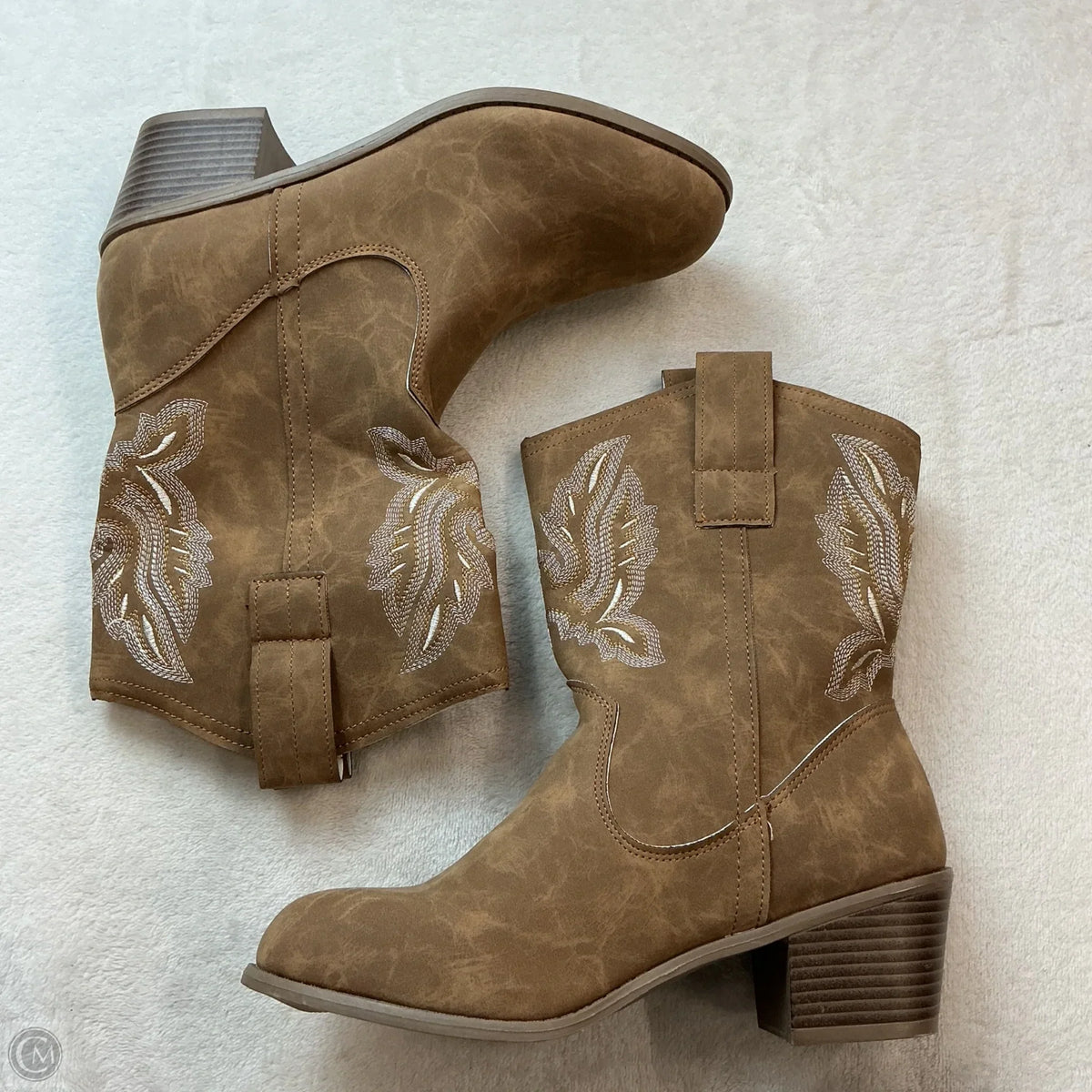 Boots Western By Clothes Mentor In Tan, Size: 7.5