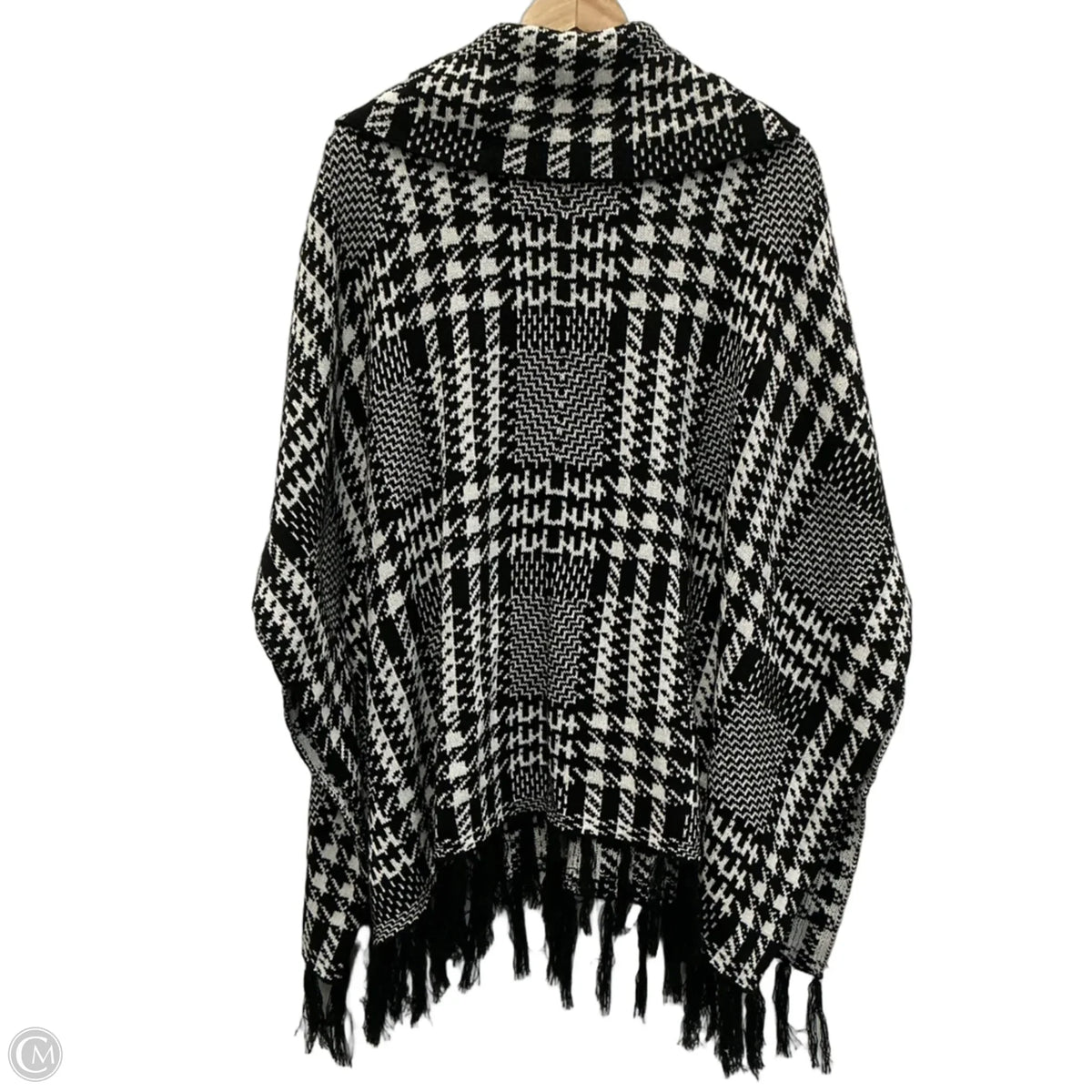 Shawl By Chicos In Black & White, Size: L