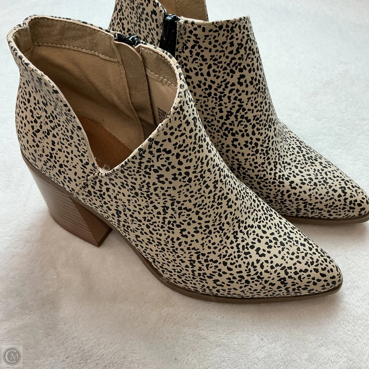 Boots Ankle Heels By Serra In Brown, Size: 7