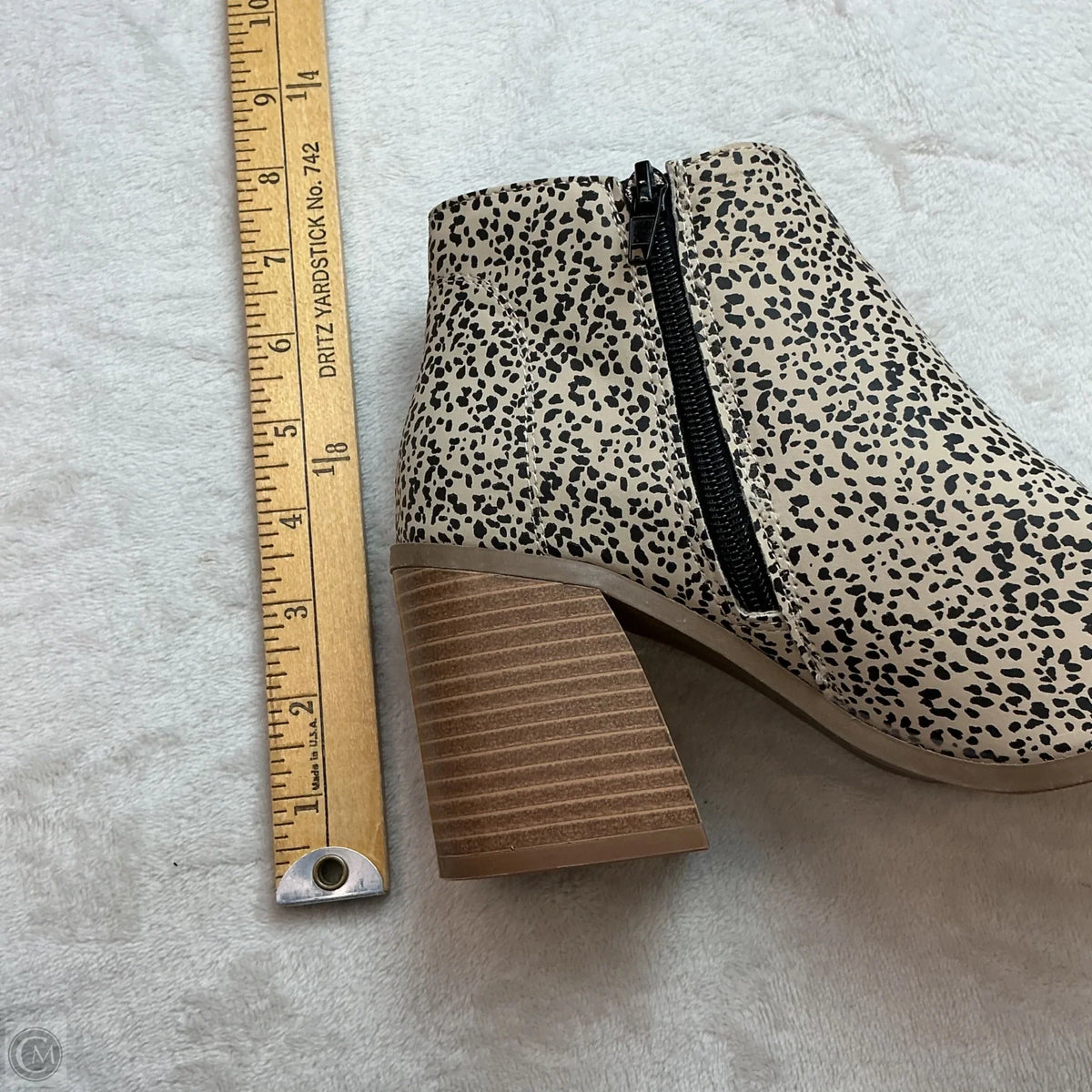 Boots Ankle Heels By Serra In Brown, Size: 7