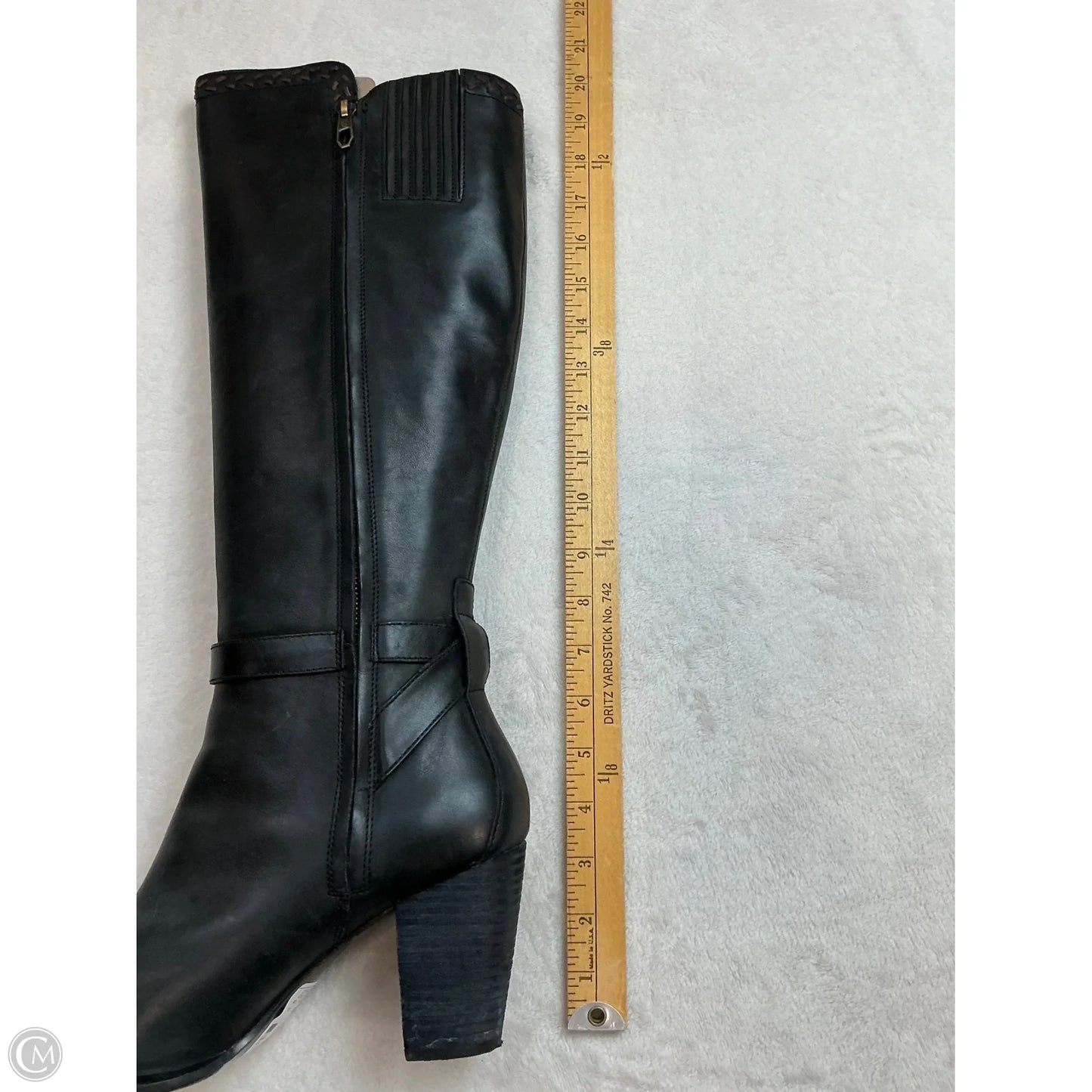 Boots Designer By Ugg In Black, Size: 9.5