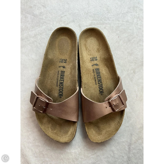 Shoes Flats By Birkenstock In Rose Gold, Size: 8.5