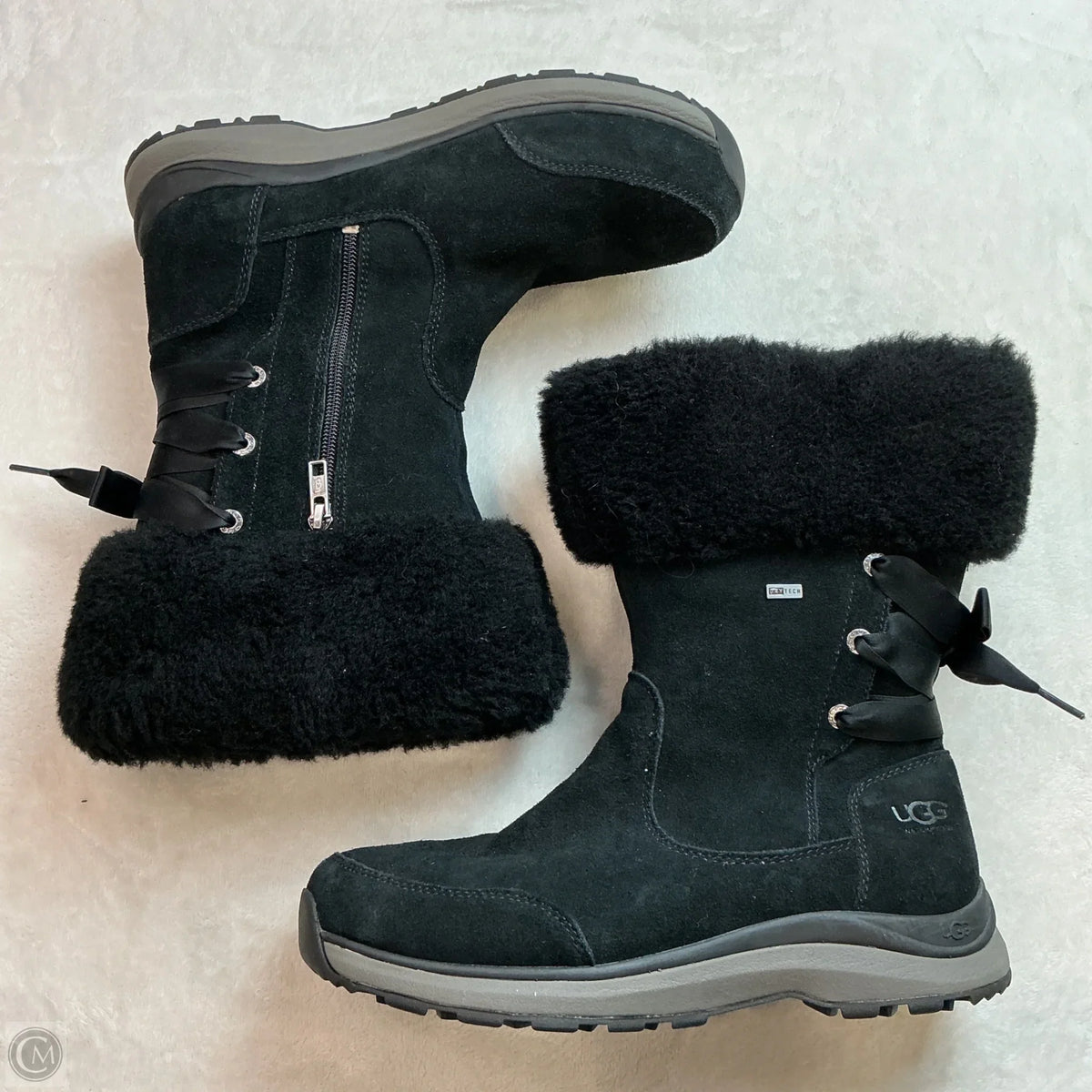 Boots Designer By Ugg In Black, Size: 9