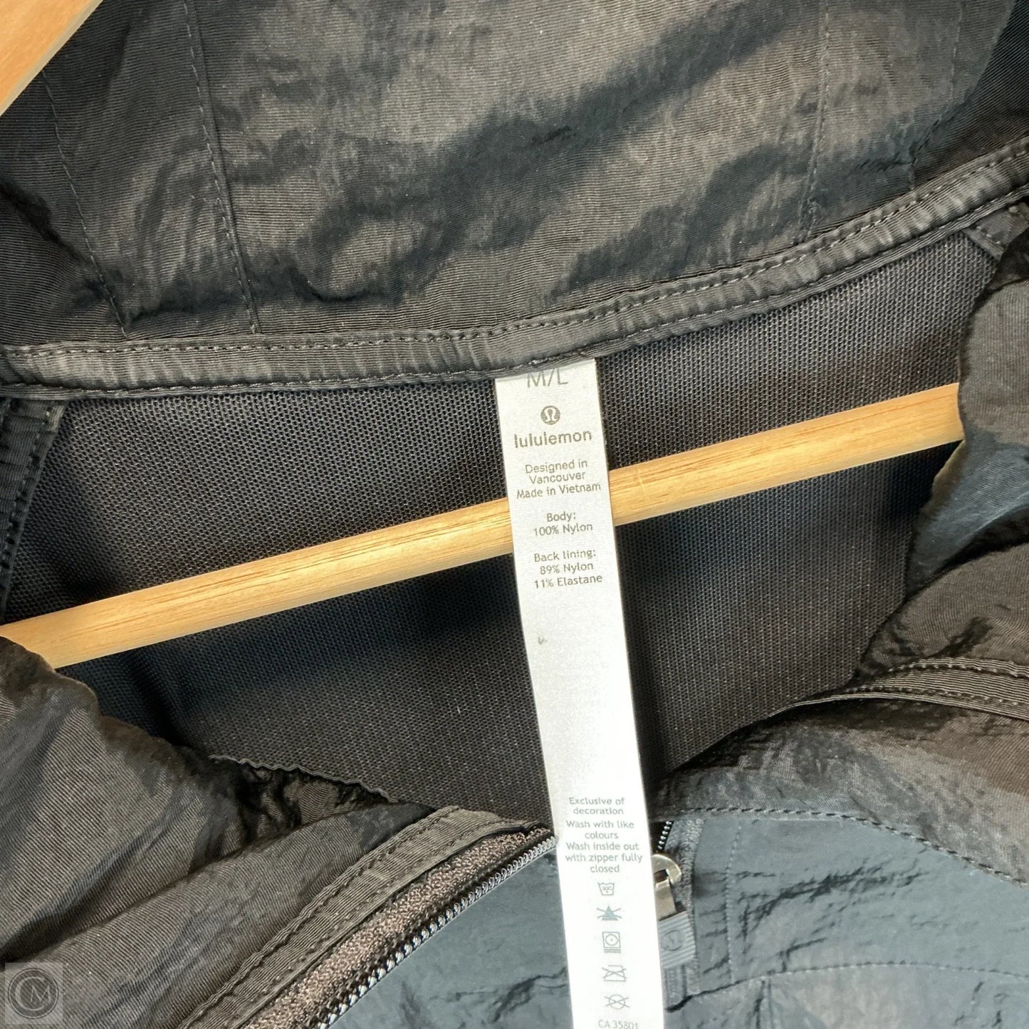 Jacket Windbreaker By Lululemon In Black, Size: M
