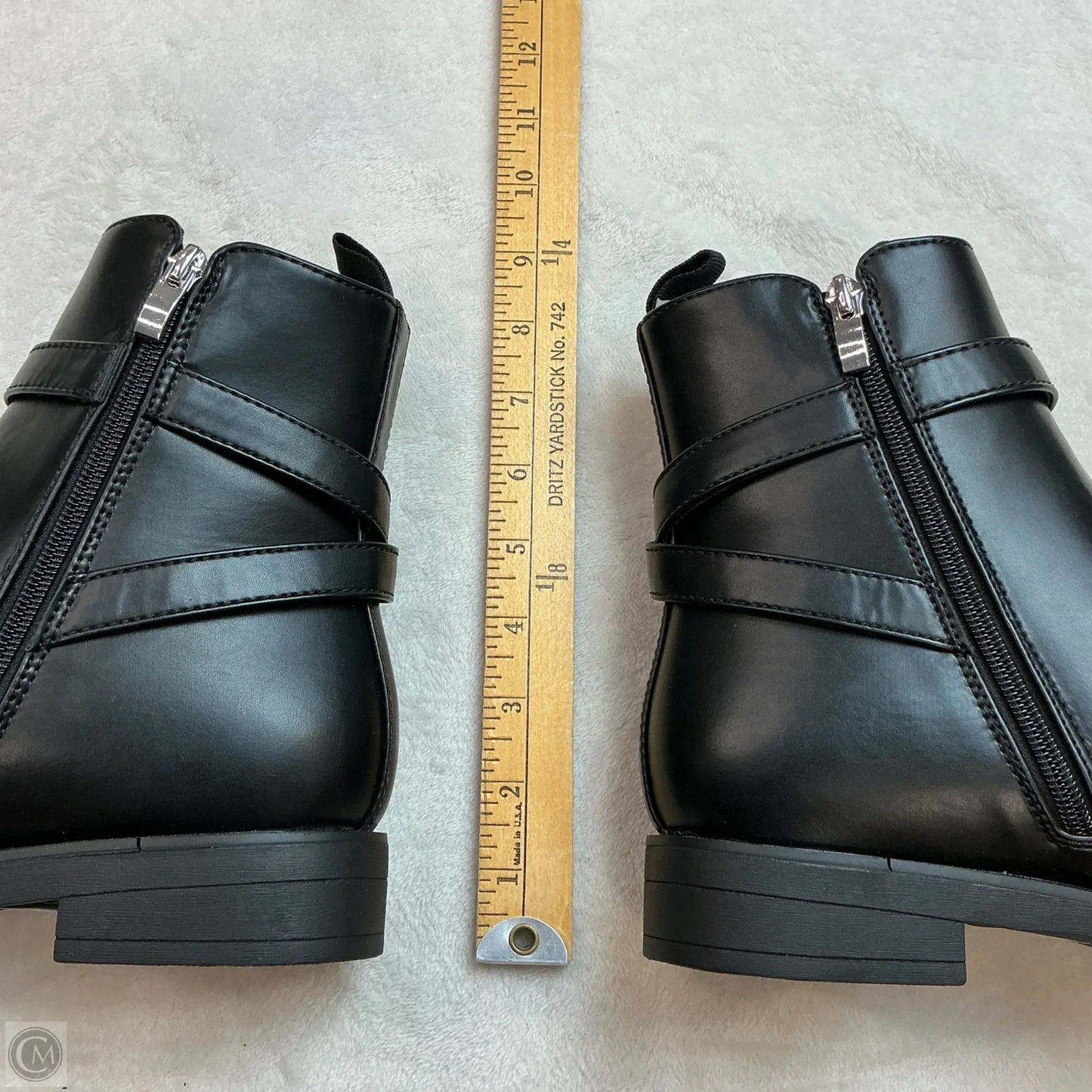 Boots Ankle Flats By Clothes Mentor In Black, Size: 8.5