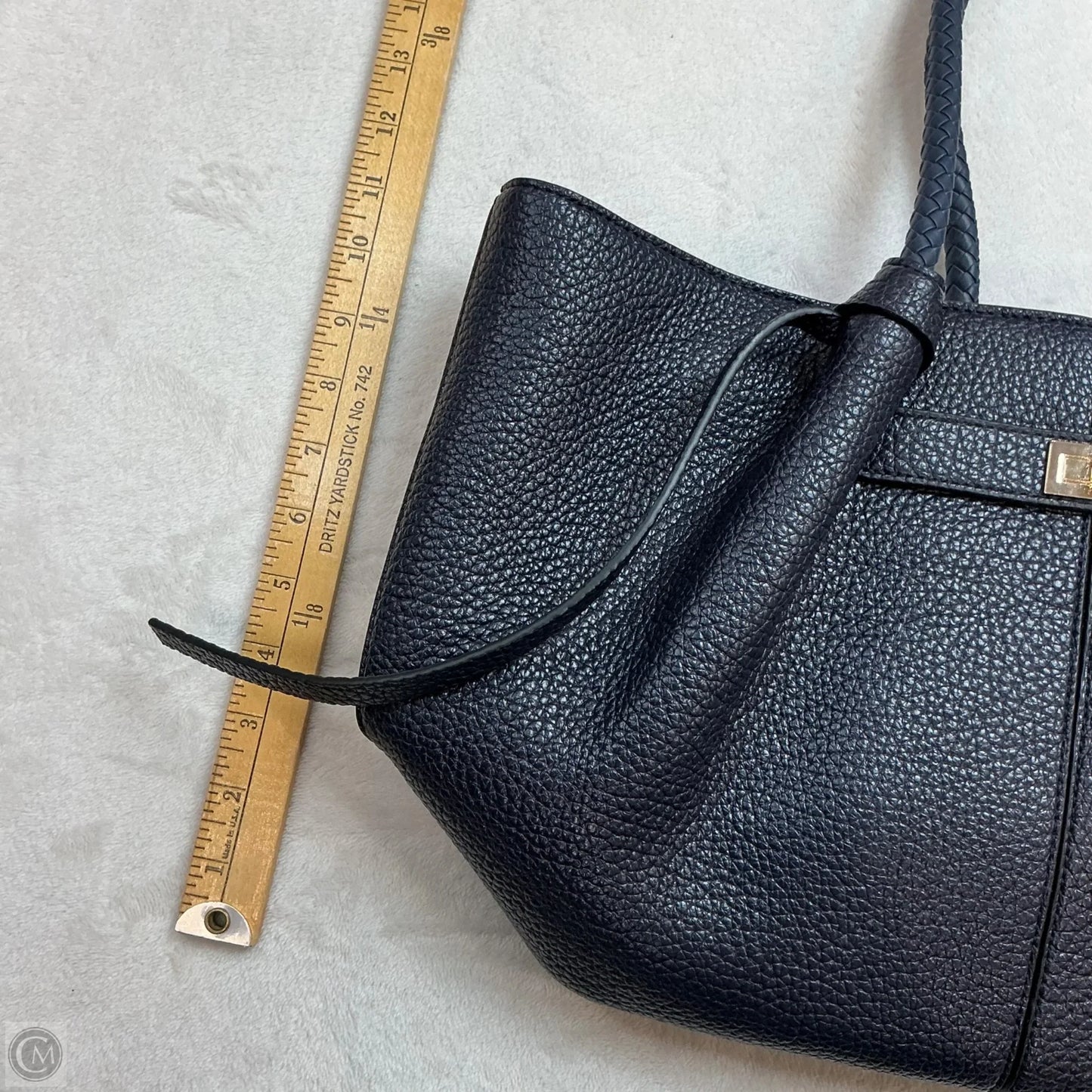 Handbag By Clothes Mentor, Size: Medium