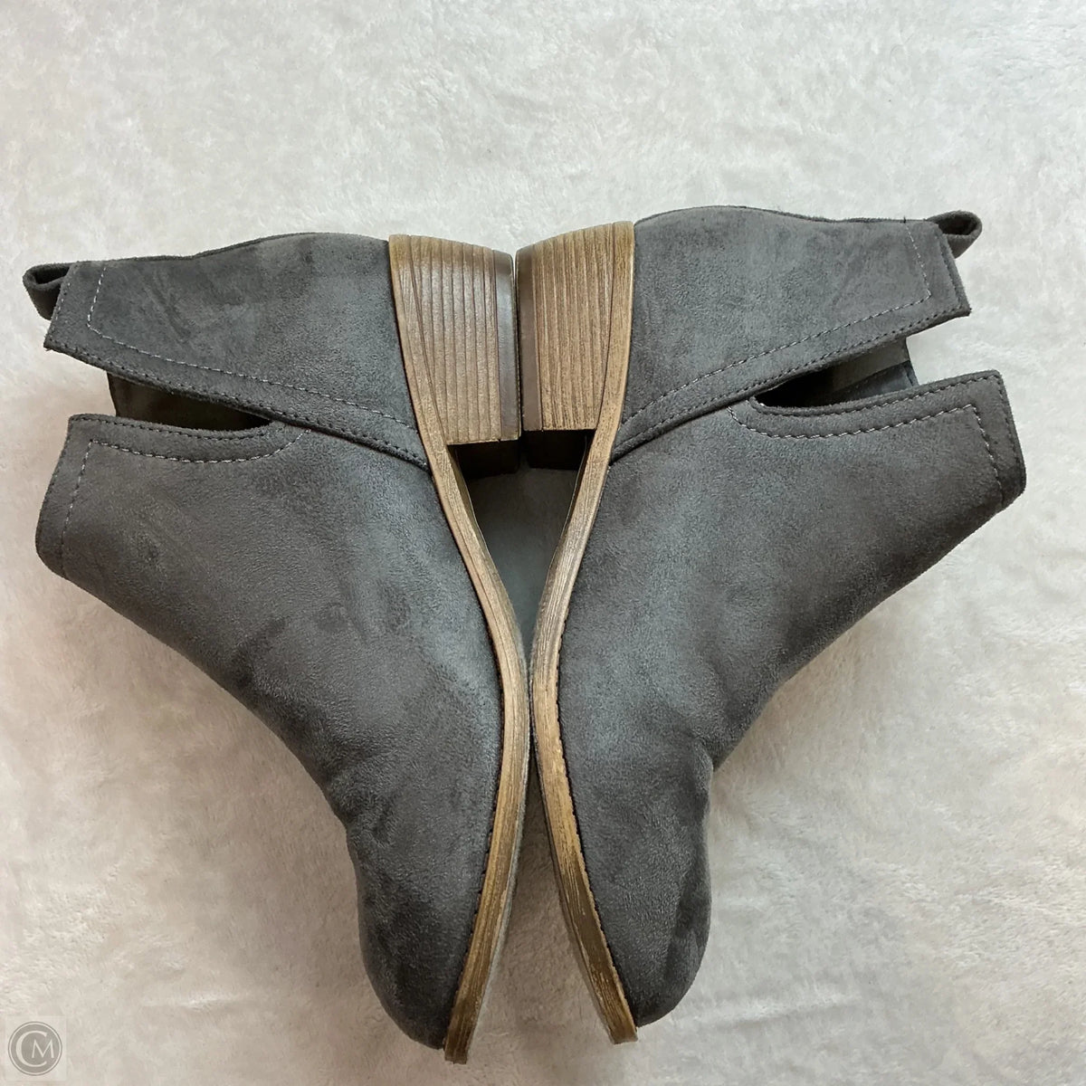 Boots Ankle Heels By Clothes Mentor In Grey, Size: 7