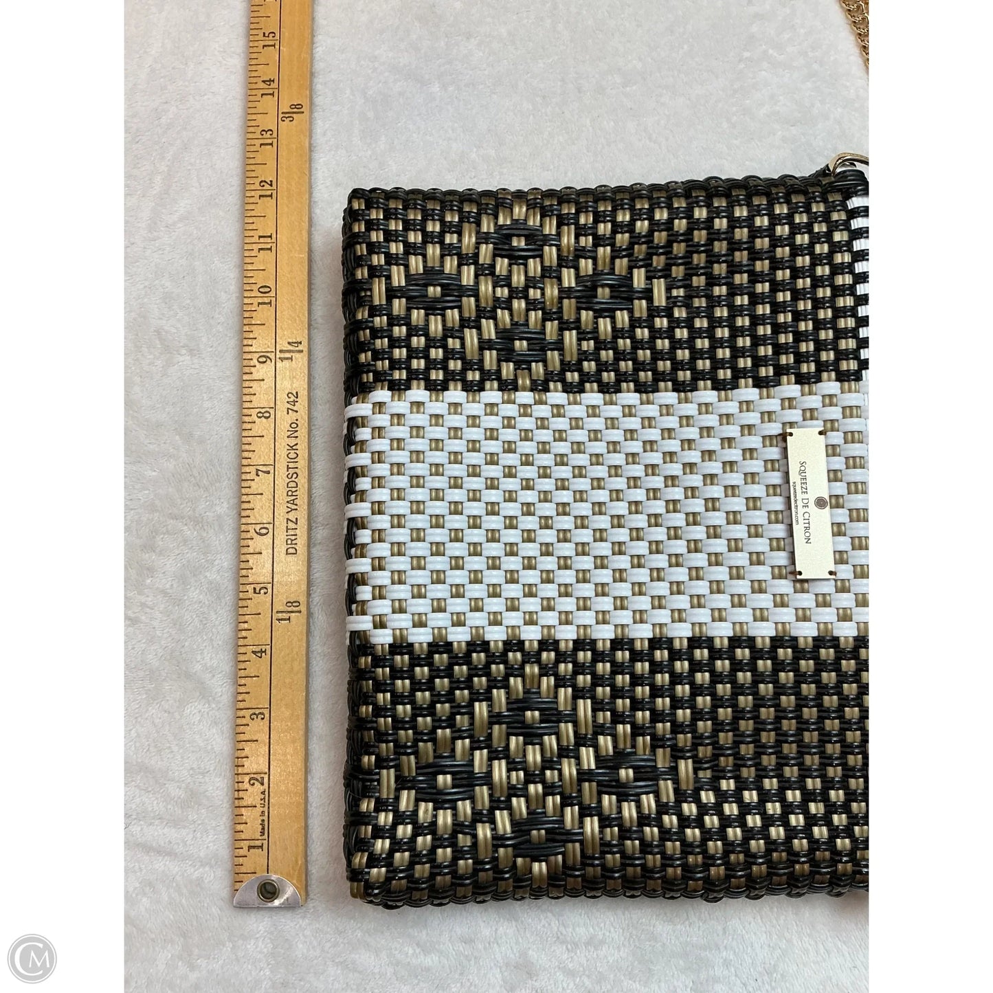 Crossbody By Clothes Mentor, Size: Medium