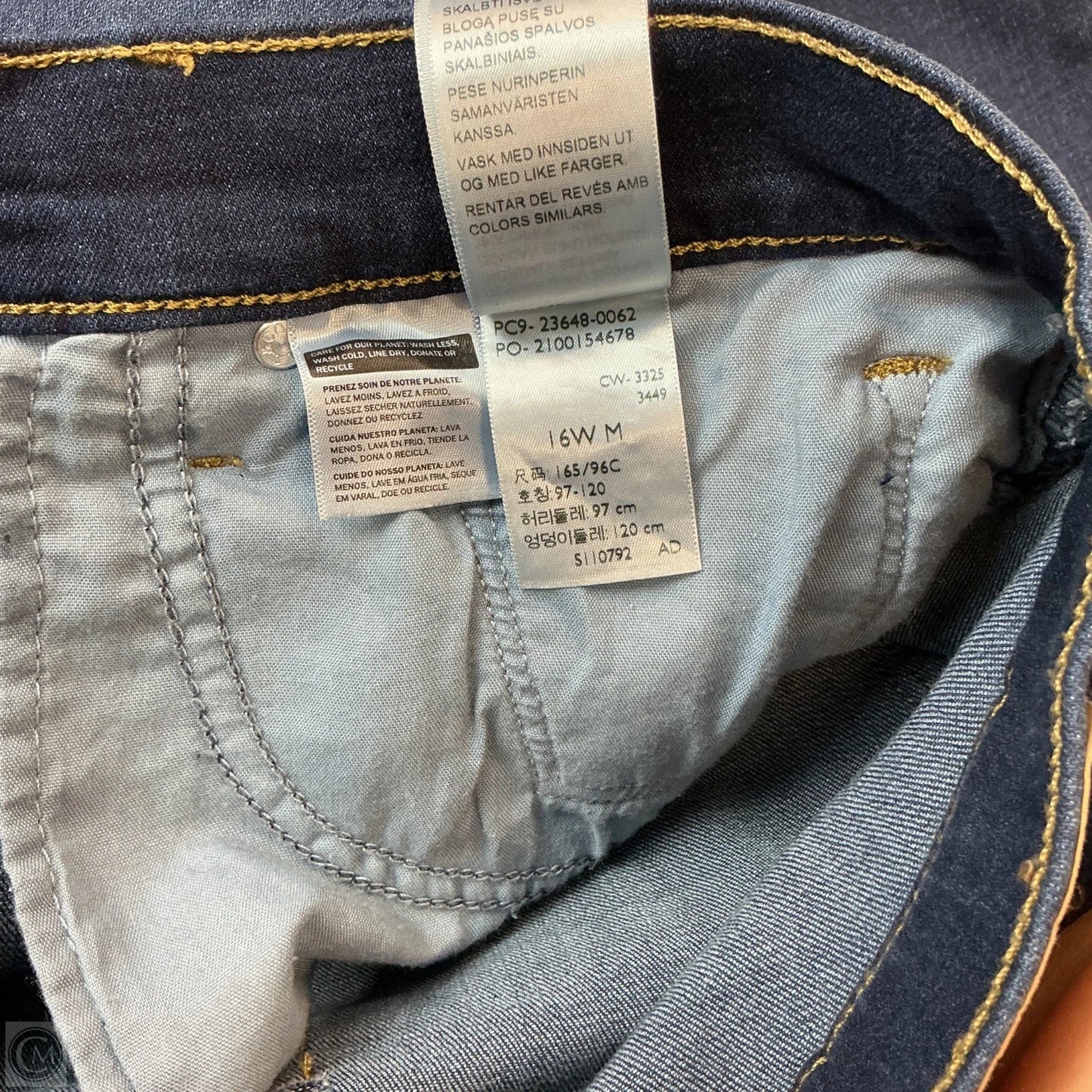 Jeans Straight By Levis In Blue Denim, Size: 16